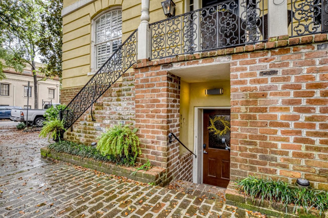 Villa Modern Garden On Jones Savannah Exterior foto