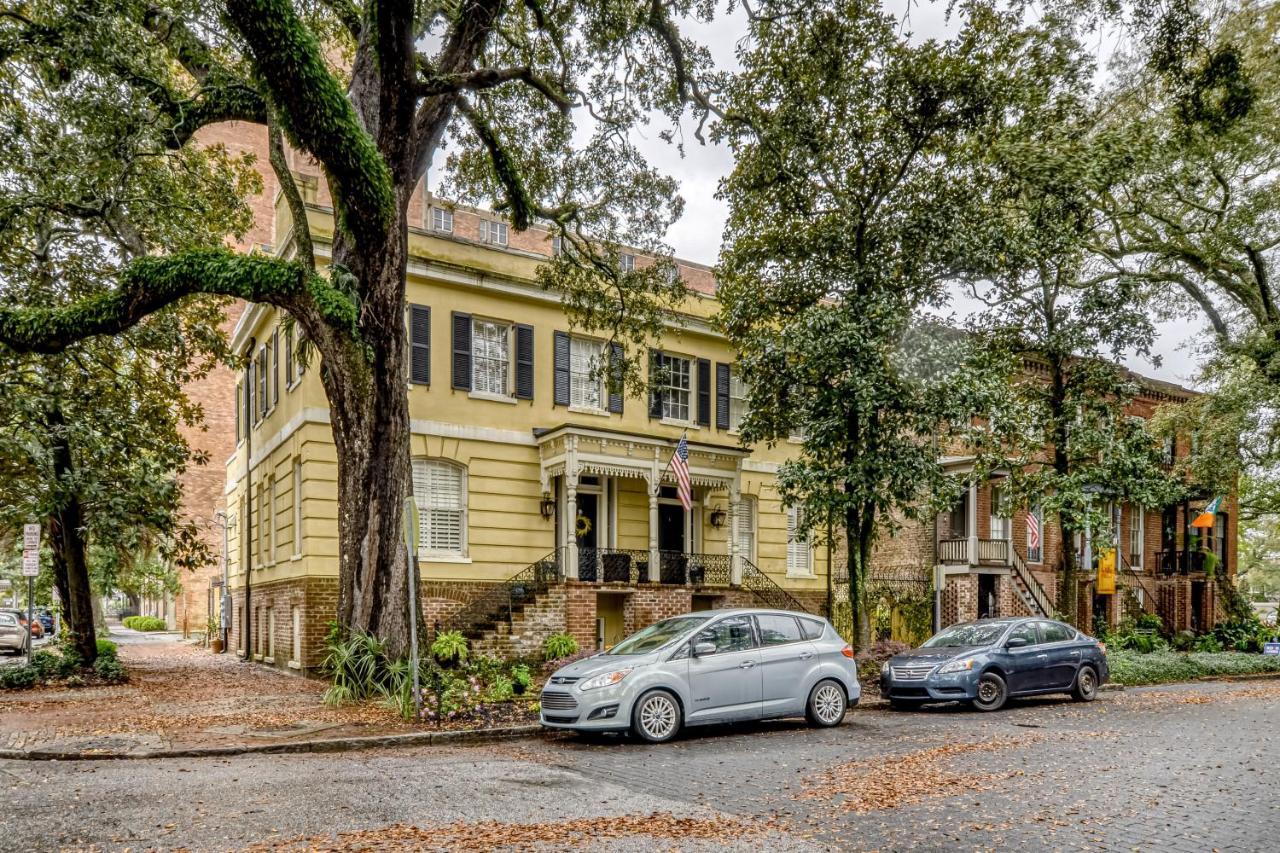 Villa Modern Garden On Jones Savannah Exterior foto
